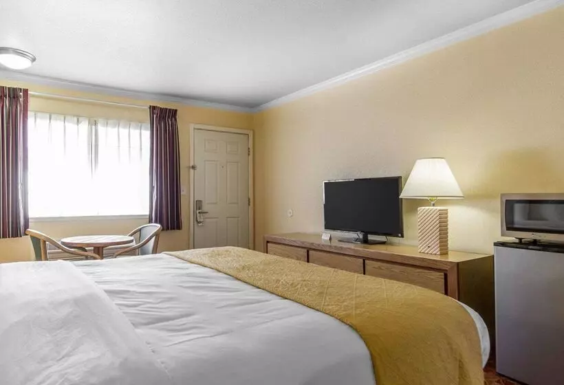 호텔 Quality Inn Ukiah