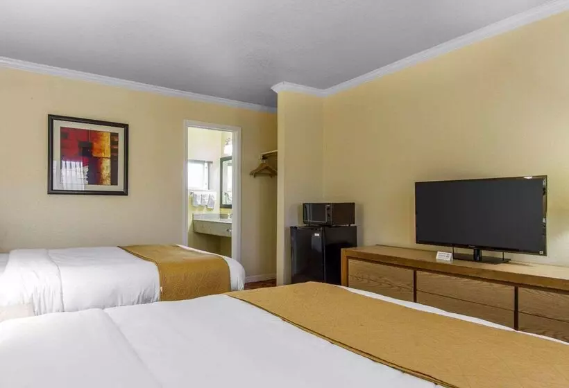 호텔 Quality Inn Ukiah