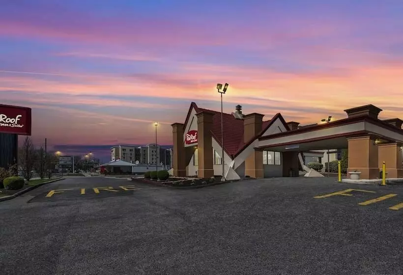 فندق Red Roof Inn And Suites Newark   University