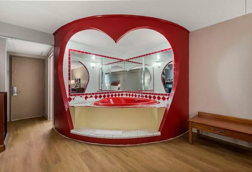 فندق Red Roof Inn And Suites Newark   University