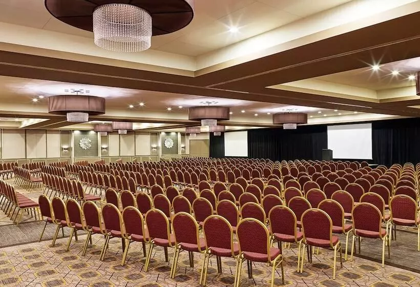 Szálloda Sheraton Lisle Naperville