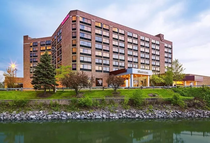 Szálloda Sheraton Lisle Naperville