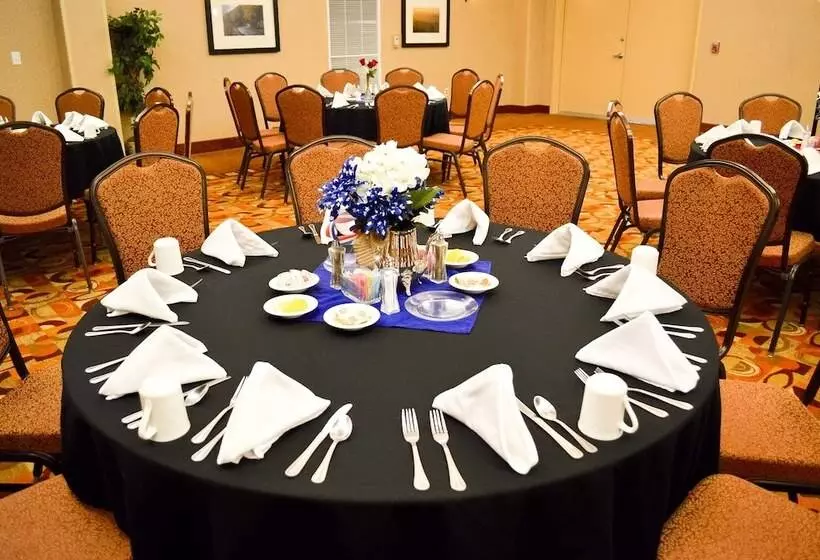 The Ramsey Hotel And Convention Center