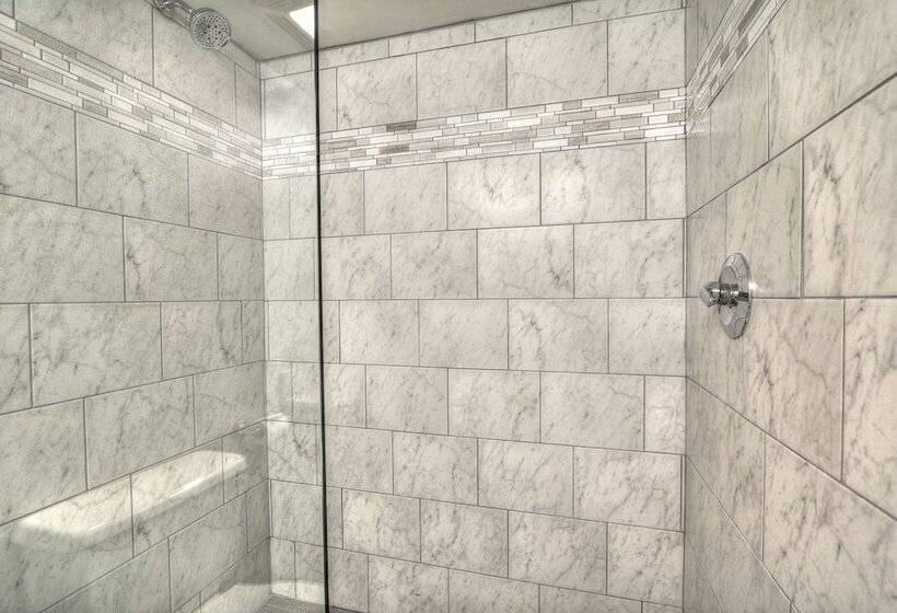 The Ramsey Hotel And Convention Center