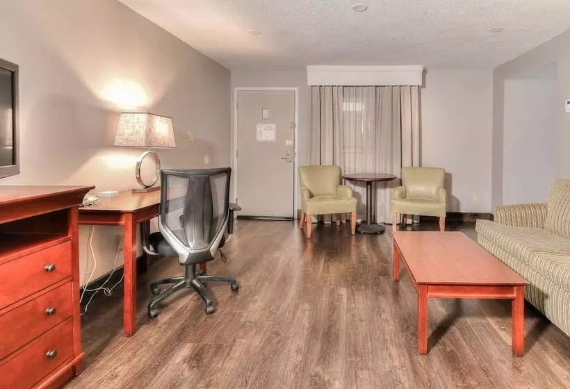 The Ramsey Hotel And Convention Center