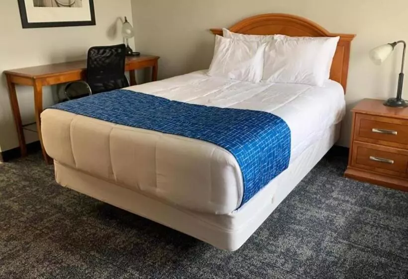 هتل Travelodge By Wyndham Lincoln Northeast