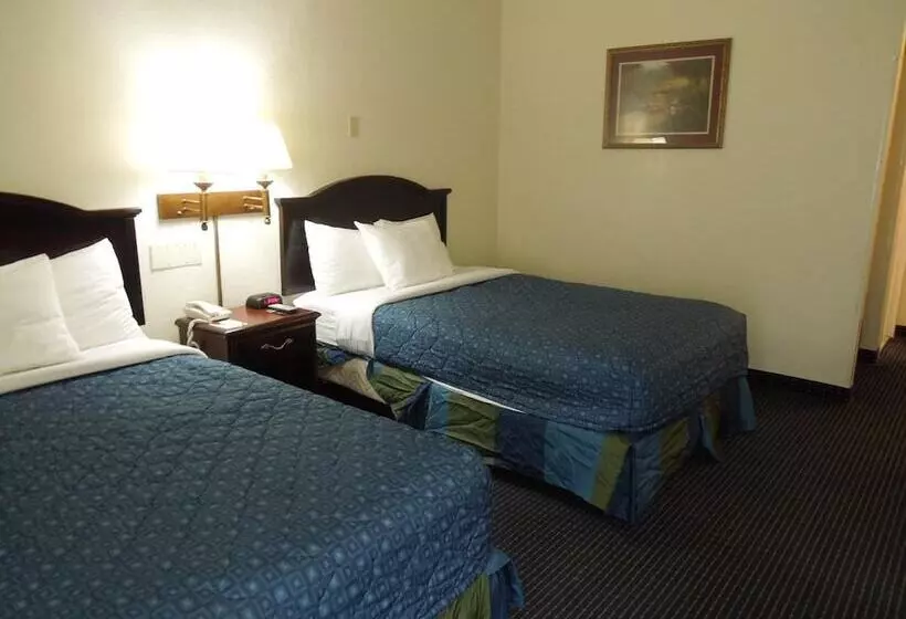 Отель Red Carpet Inn & Suites