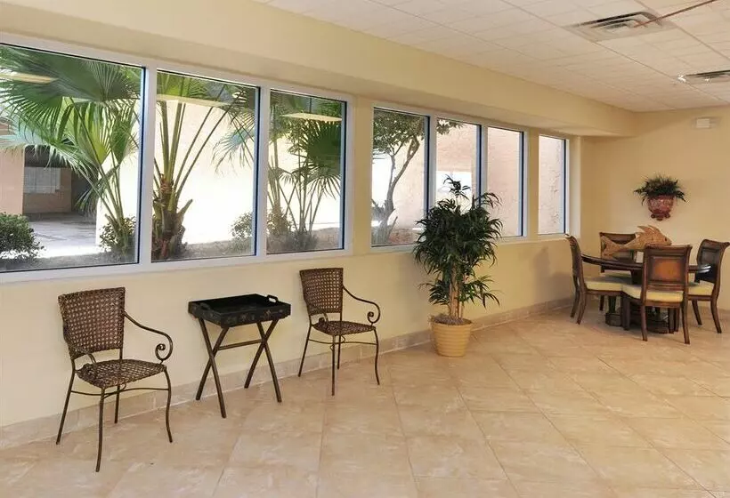 Resortquest Islander Beach Resort