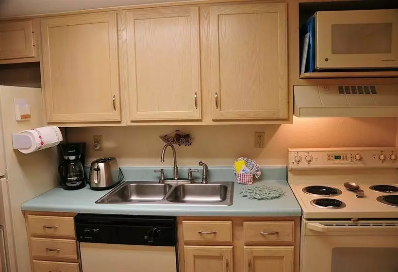 Resortquest Islander Beach Resort