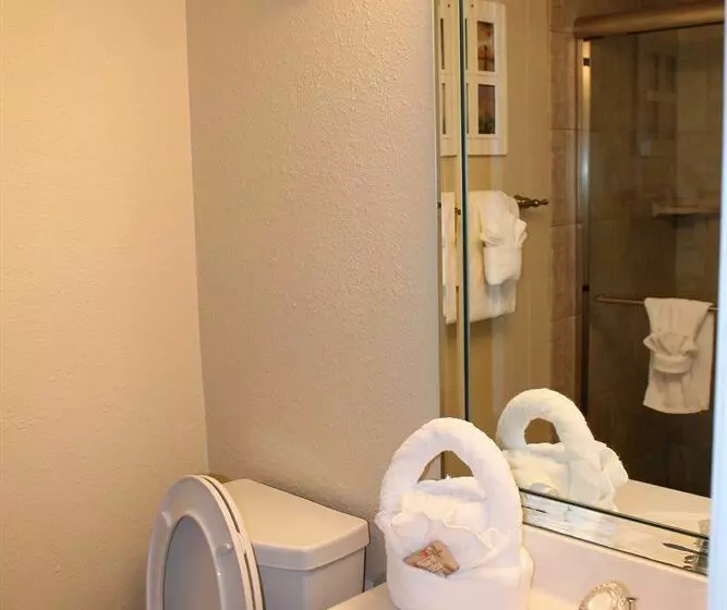 Resortquest Islander Beach Resort