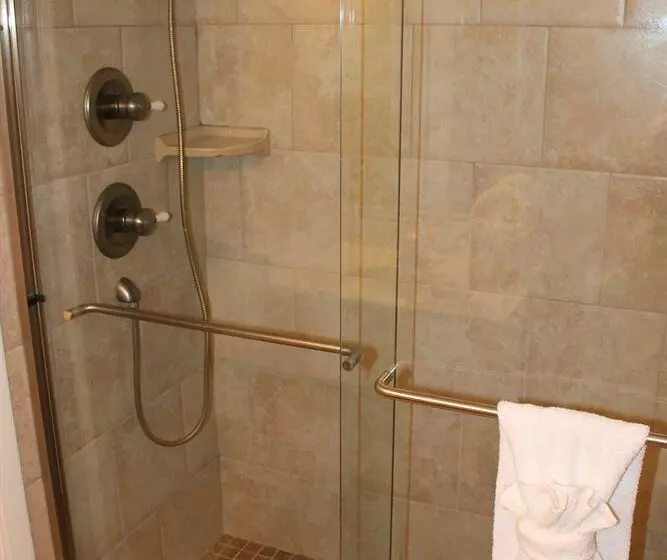 Resortquest Islander Beach Resort