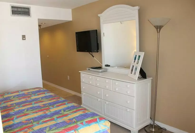 Resortquest Islander Beach Resort