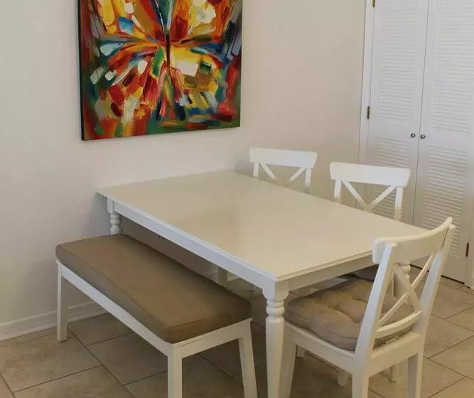 Resortquest Islander Beach Resort