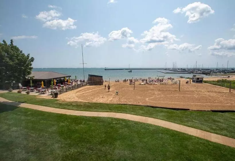 Tawas Bay Beach Resort & Conference Center