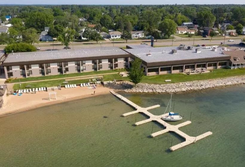 Tawas Bay Beach Resort & Conference Center