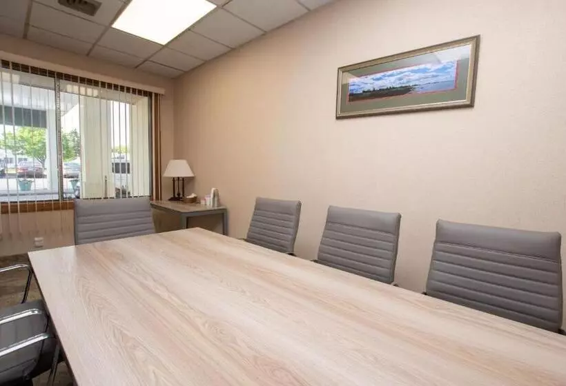 Tawas Bay Beach Resort & Conference Center