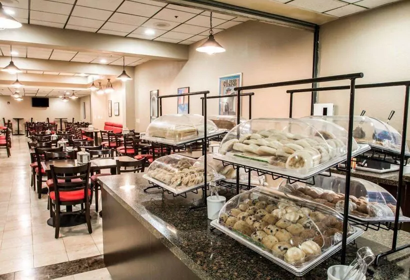 Clarion Inn & Suites Miami International Airport