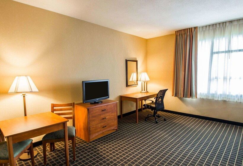 Clarion Inn & Suites Miami International Airport