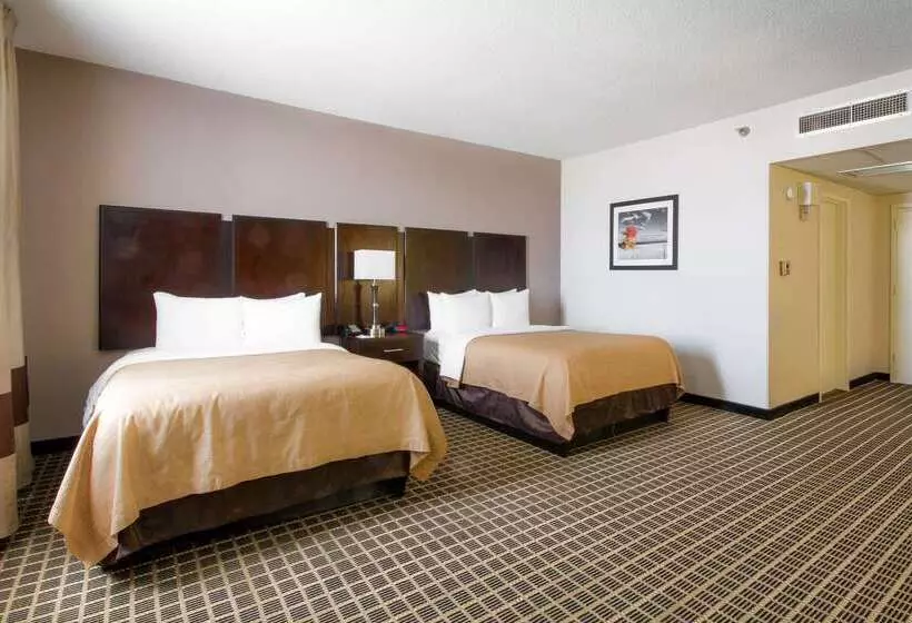 Clarion Inn & Suites Miami International Airport
