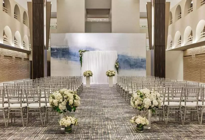 Отель Boston Marriott Long Wharf