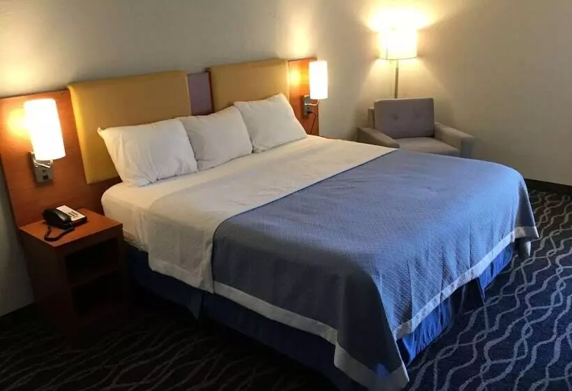 فندق Days Inn & Suites By Wyndham Cincinnati North