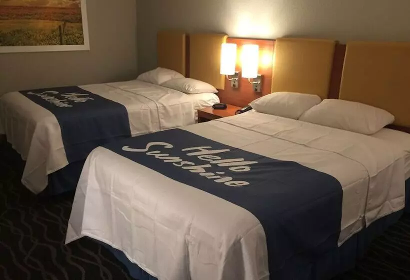 فندق Days Inn & Suites By Wyndham Cincinnati North