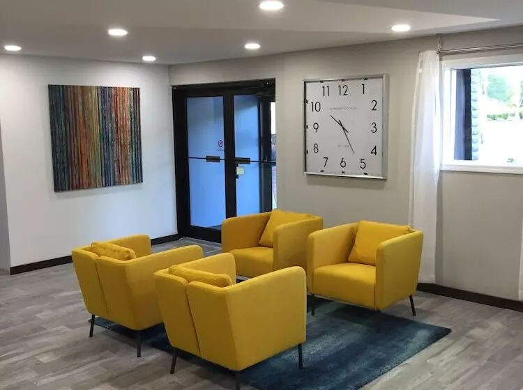 فندق Days Inn & Suites By Wyndham Cincinnati North