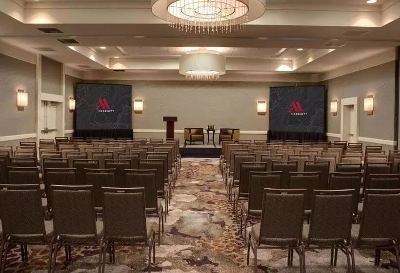 ホテル Detroit Marriott Livonia