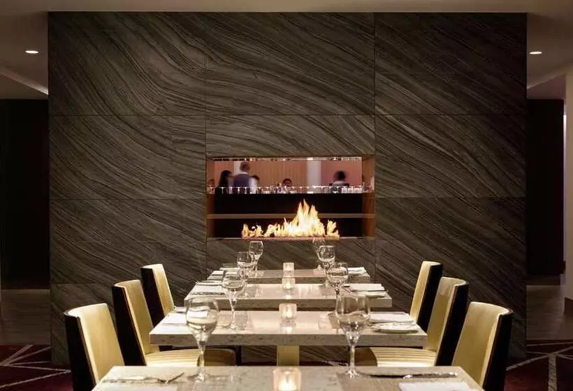 Отель Hilton Washington Dc National Mall The Wharf