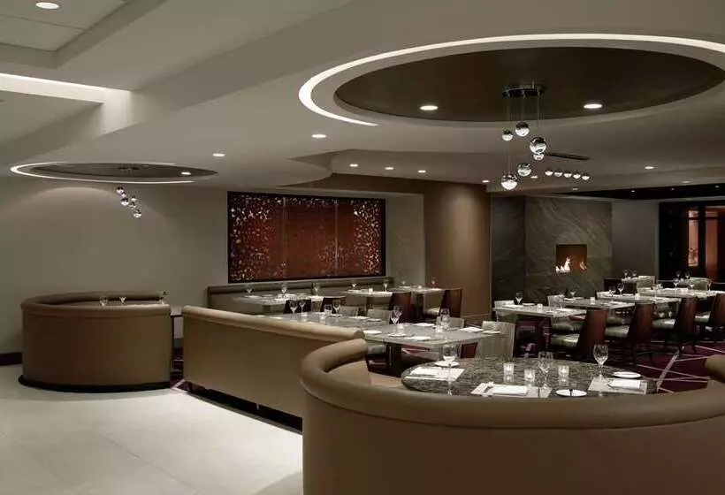 Отель Hilton Washington Dc National Mall The Wharf