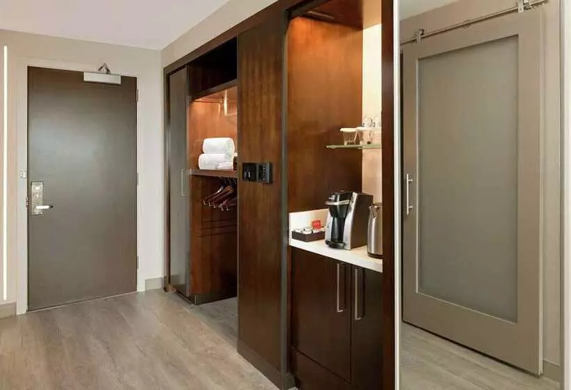 Отель Hilton Washington Dc National Mall The Wharf