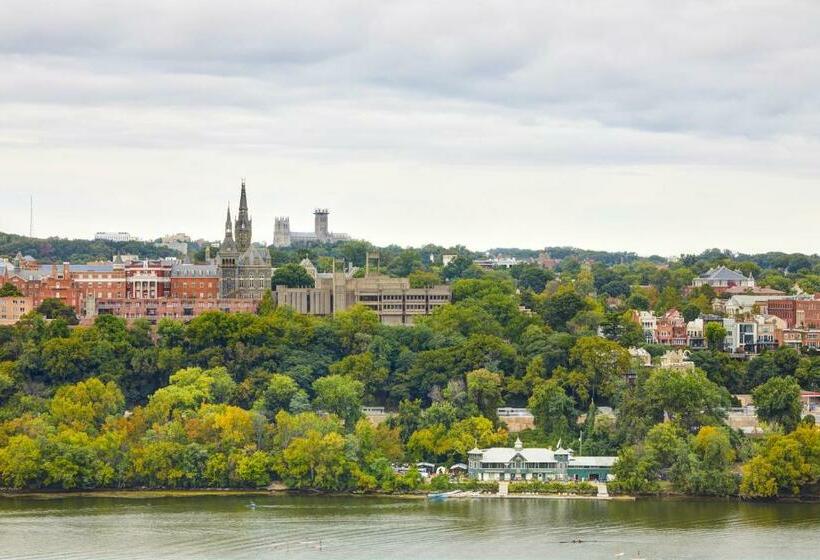 Szálloda Key Bridge Marriott