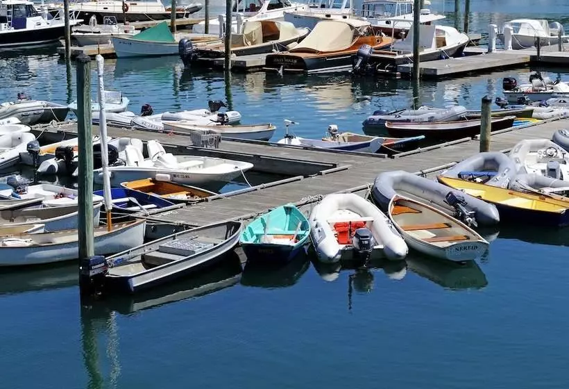 בית מלון כפרי Kimball Terrace Inn