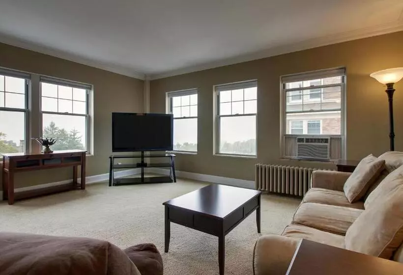 호텔 Knickerbocker On The Lake