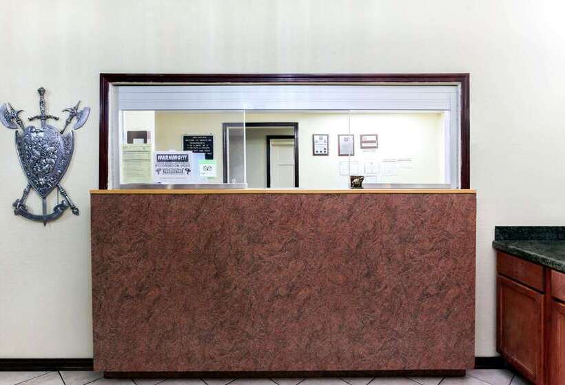 酒店 Knights Inn Tucker