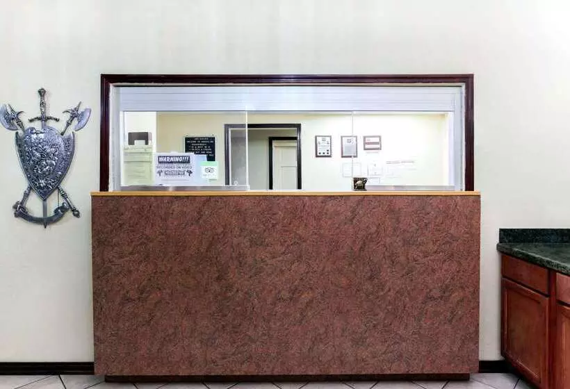 فندق Knights Inn Tucker