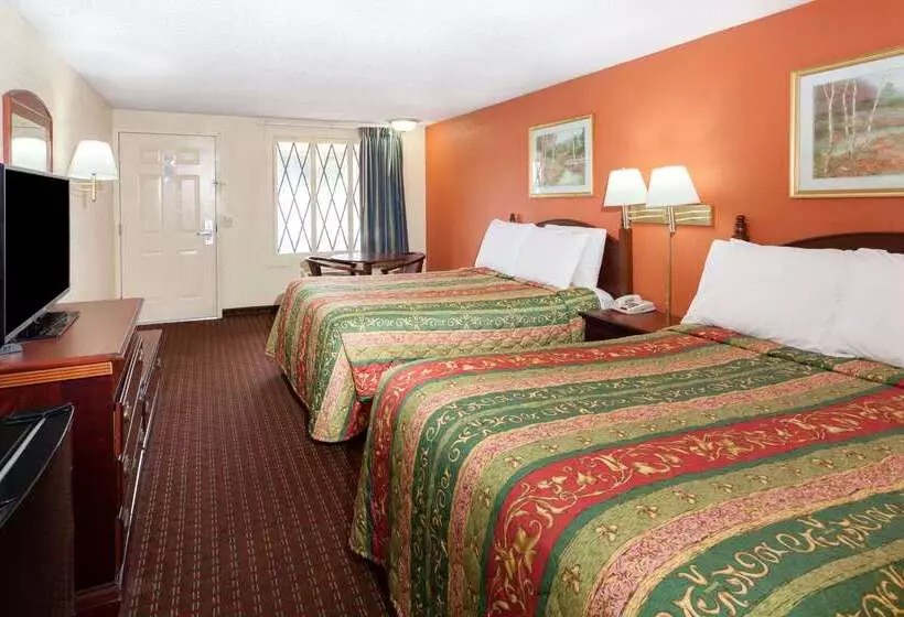 فندق Knights Inn Tucker