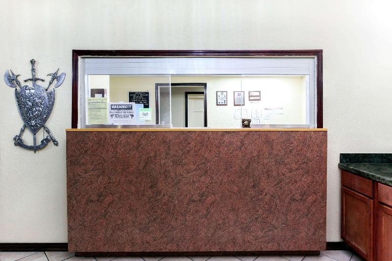 酒店 Knights Inn Tucker