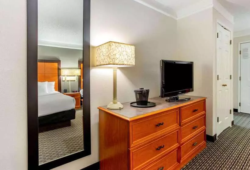 ホテル La Quinta Inn By Wyndham Champaign