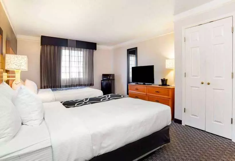 ホテル La Quinta Inn By Wyndham Champaign