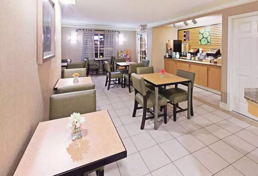 酒店 La Quinta Inn By Wyndham Corpus Christi North