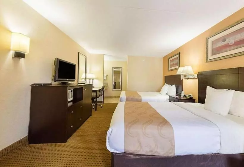 בית מלון כפרי Mcintosh Inn