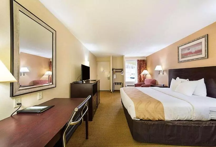 בית מלון כפרי Mcintosh Inn