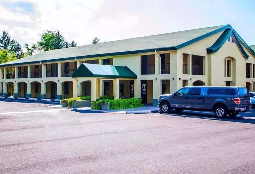 בית מלון כפרי Mcintosh Inn