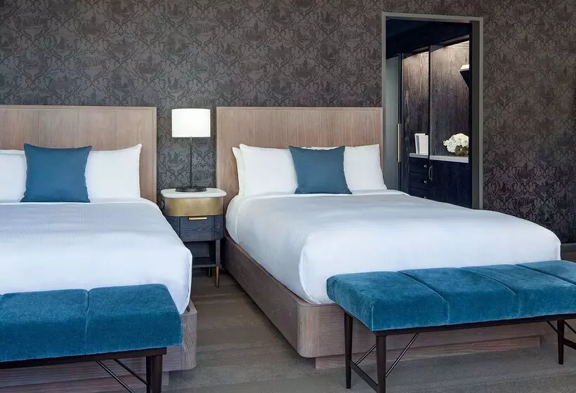 The Marquette Hotel, Curio Collection By Hilton