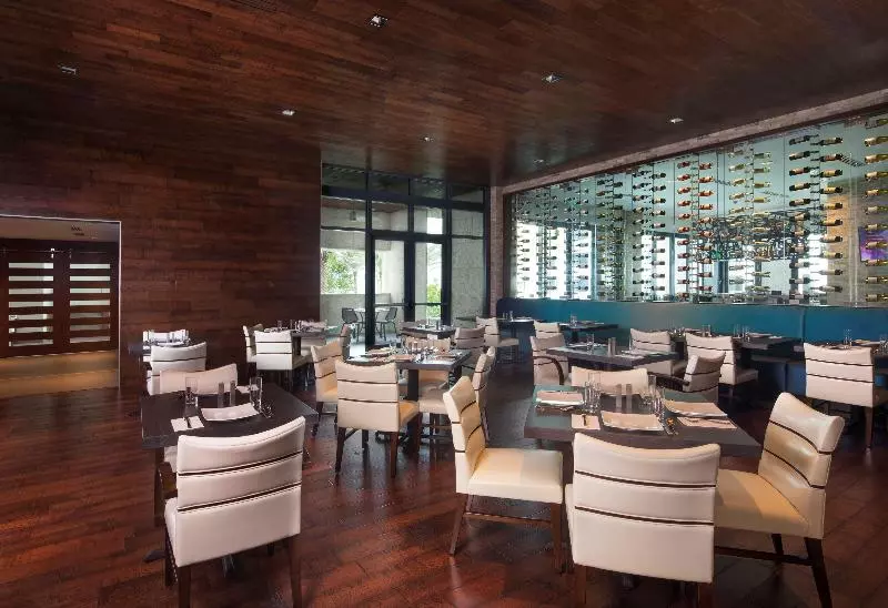 فندق Zota Beach Resort