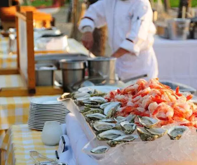 Mauna Kea Beach Hotel, Autograph Collection