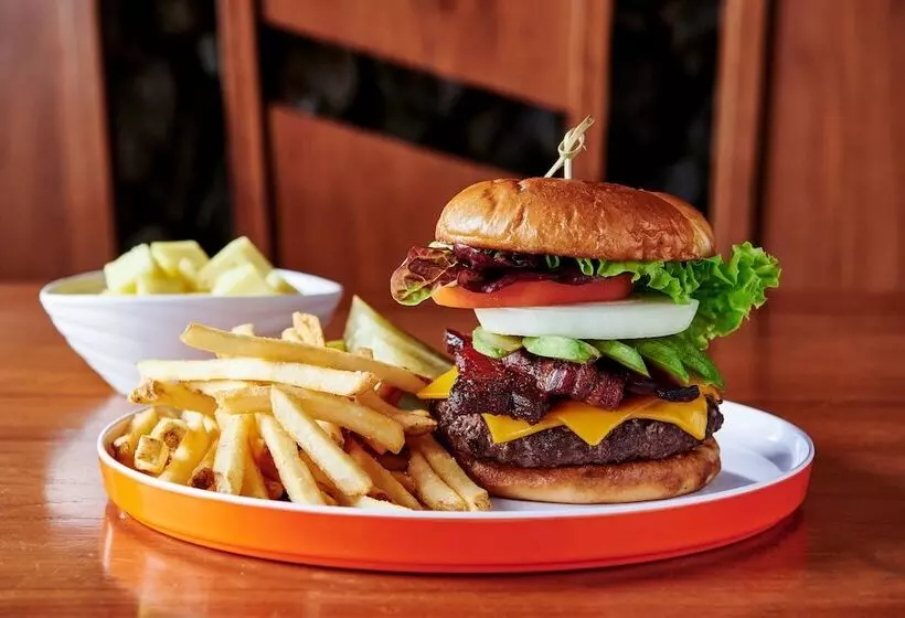 Mauna Kea Beach Hotel, Autograph Collection