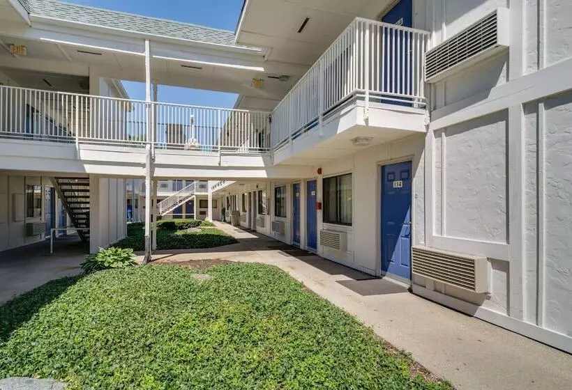 Motel 6 Schiller Park, Il   Chicago O Hare