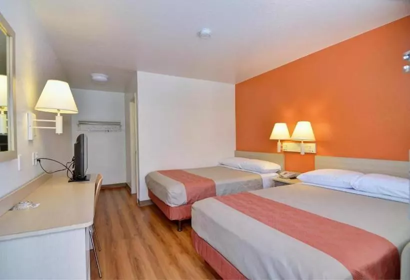 Motel 6 Palm Springs, Ca   East   Palm Canyon